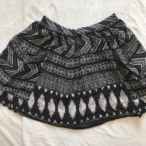 Black and white design skater skirt